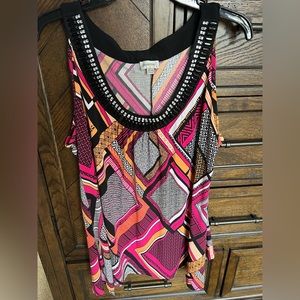 Avenue 14/16 top very pretty